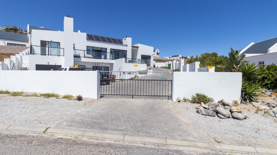 4 Bedroom Property for Sale in Da Gama Bay Western Cape